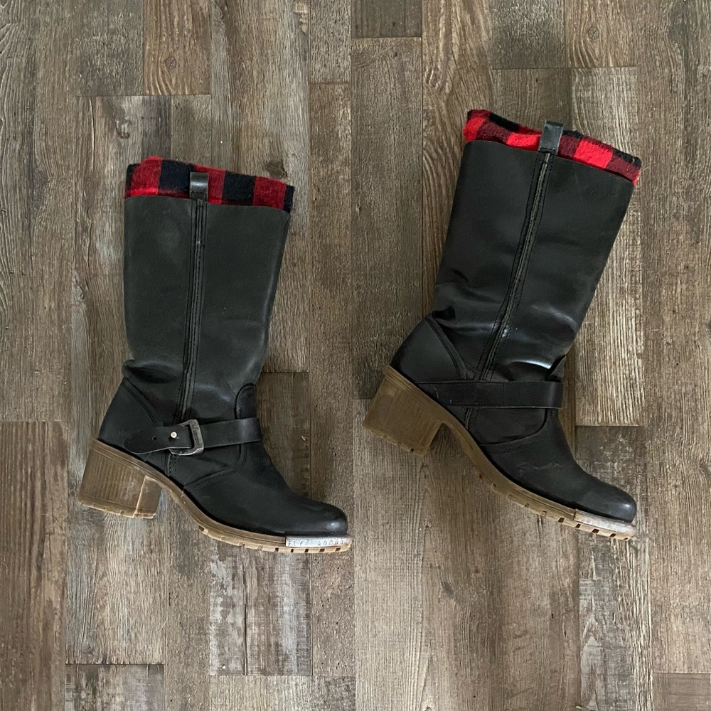 Fly London boots size 9